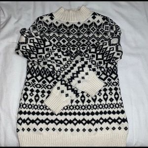 Turtle neck/ knit sweater